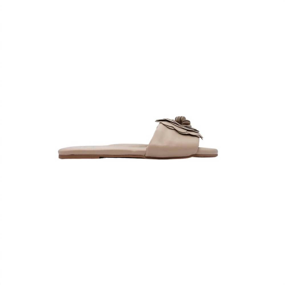 NEW SOLEI SEA women's dahlie petal slide sandal in bistro